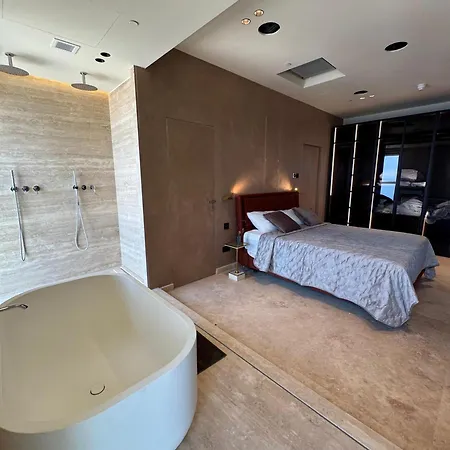 Mercury Luxe Panoramic Sea View Apartman